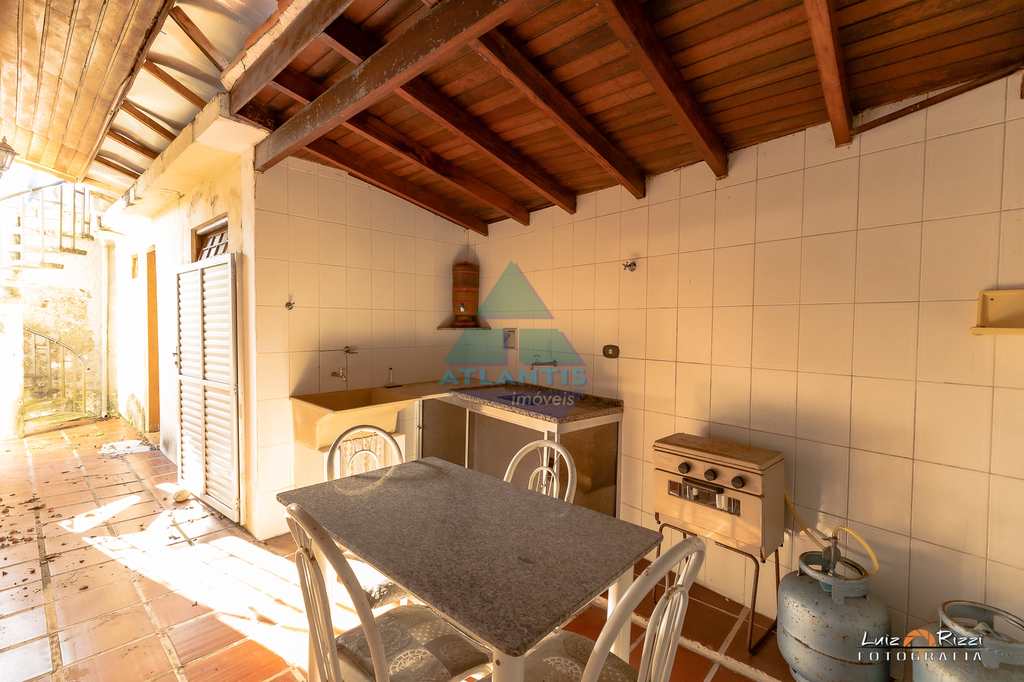Casa em Caraguatatuba, no bairro Praia da Cocanha