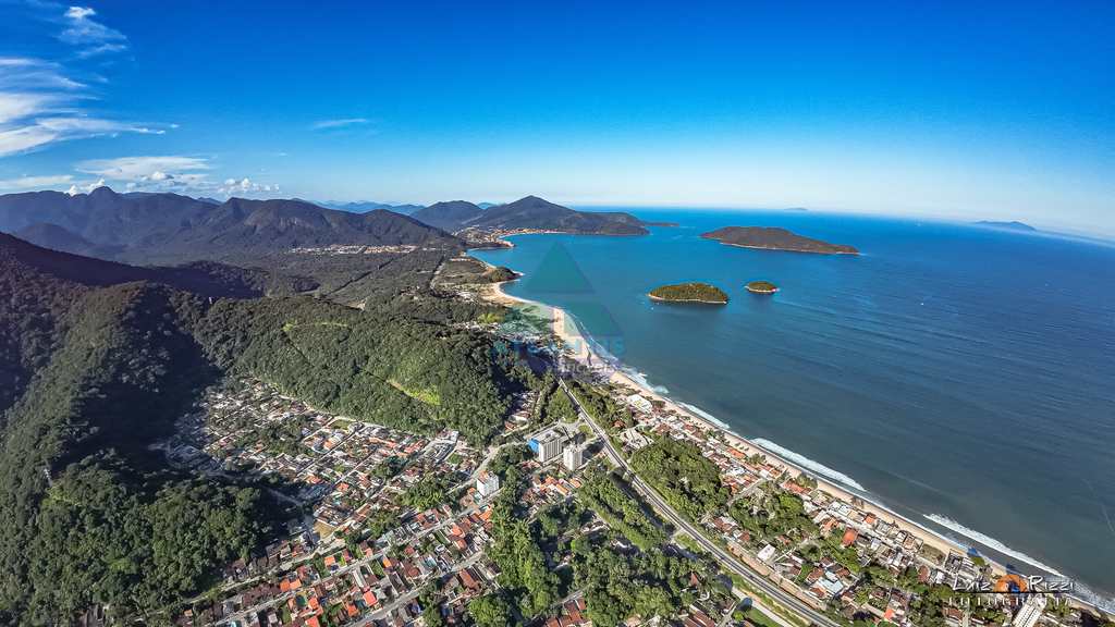 Casa em Caraguatatuba, no bairro Praia da Cocanha