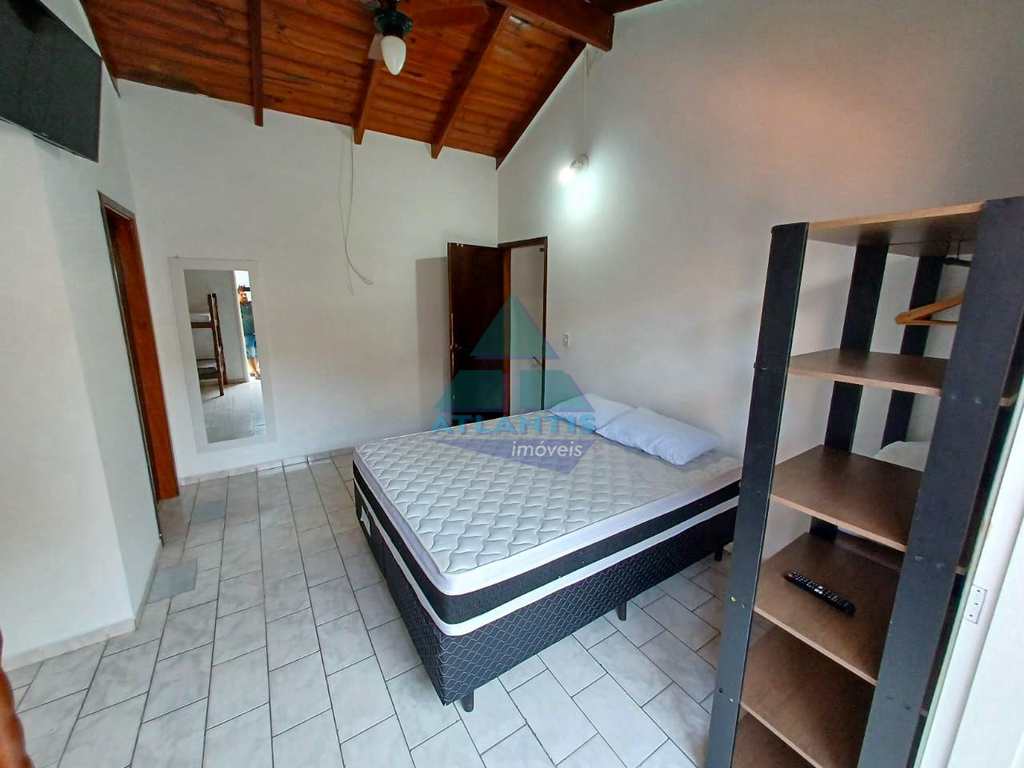 Casa em Ubatuba, no bairro Itagua