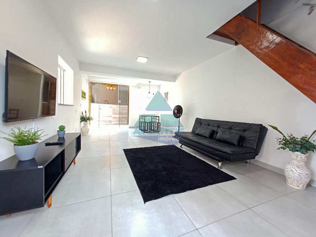 Casa em Ubatuba, no bairro Itagua