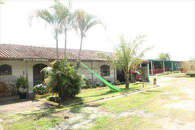 Casa em Mongaguá, no bairro Alto Mongaguá