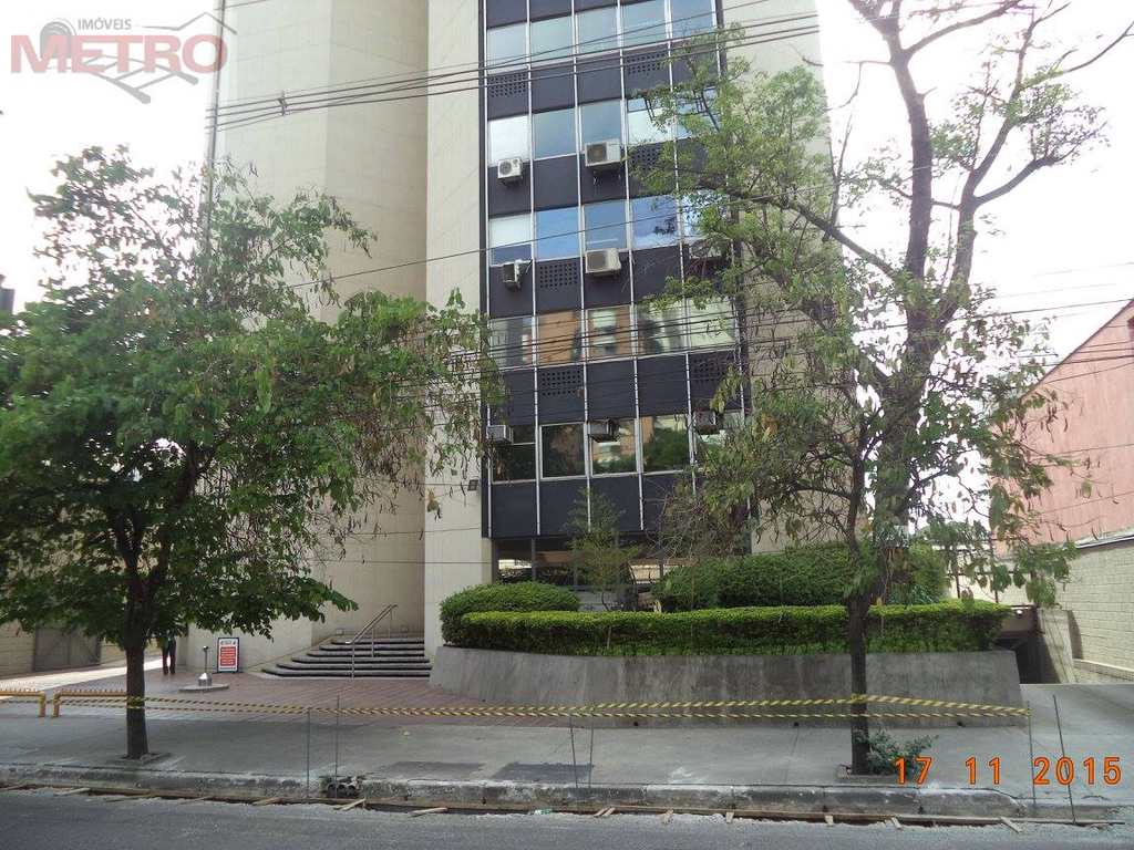 Conjunto Comercial em São Paulo, no bairro Cidade Monções