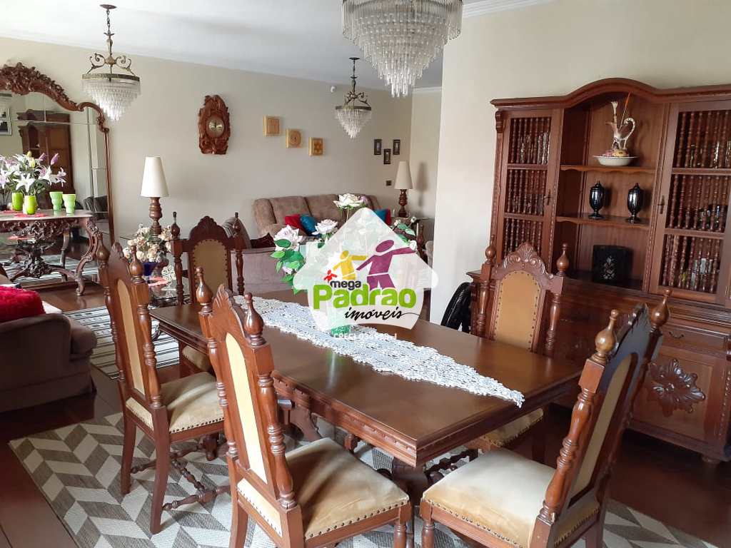 Casa em Guarulhos, no bairro Vila Galvão