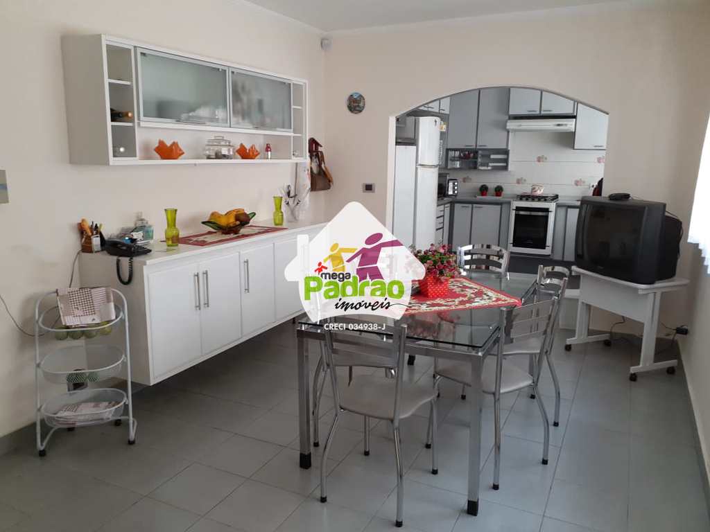 Casa em Guarulhos, no bairro Vila Galvão