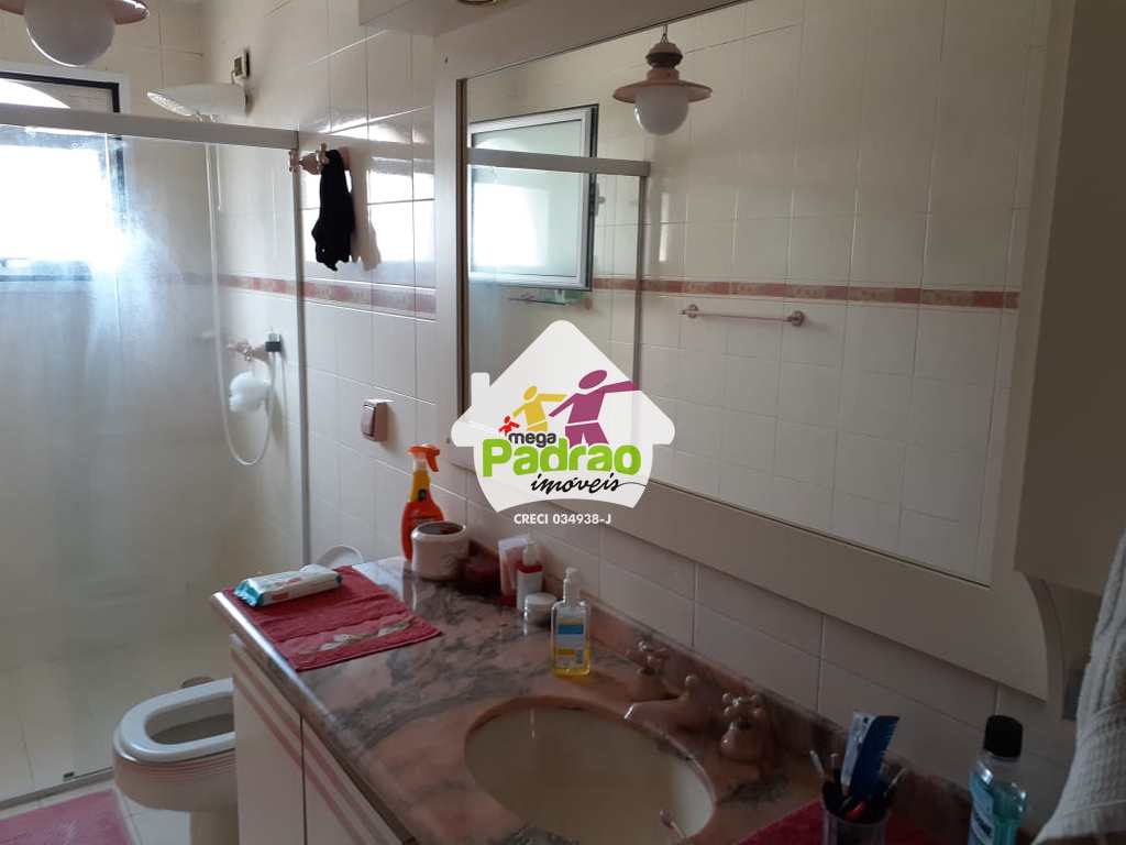 Casa em Guarulhos, no bairro Vila Galvão
