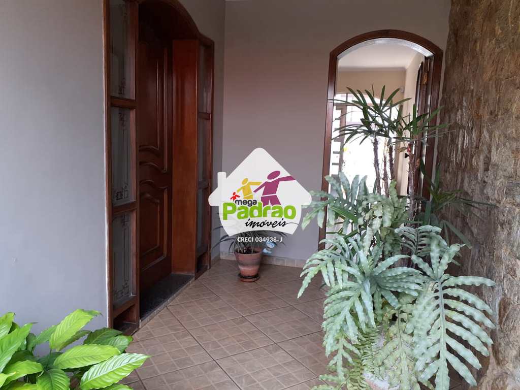 Casa em Guarulhos, no bairro Vila Galvão