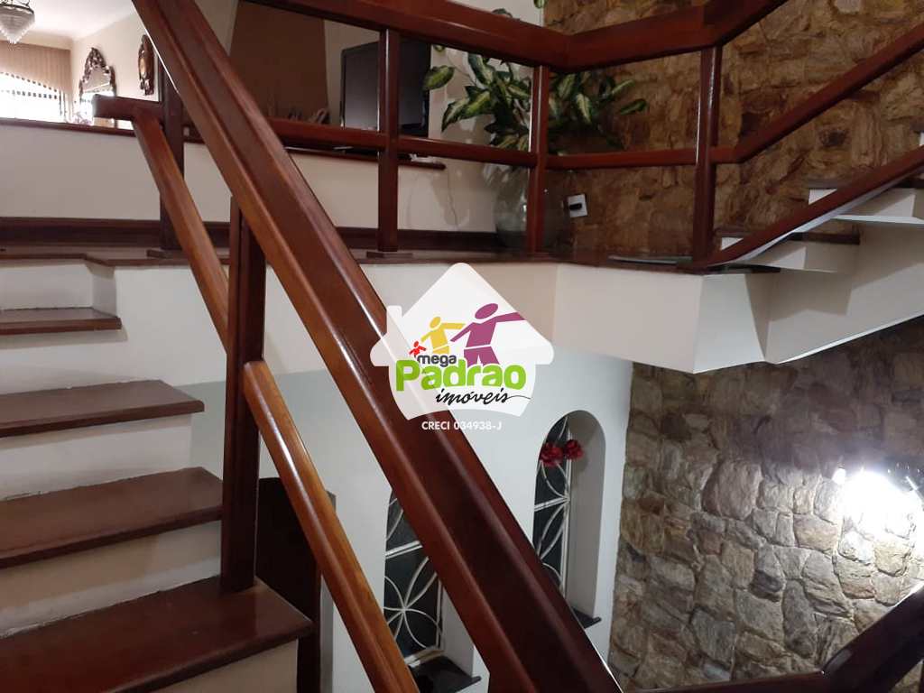 Casa em Guarulhos, no bairro Vila Galvão