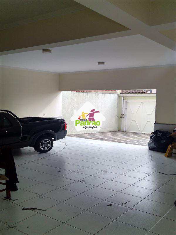 Sobrado em Guarulhos, no bairro Parque Renato Maia