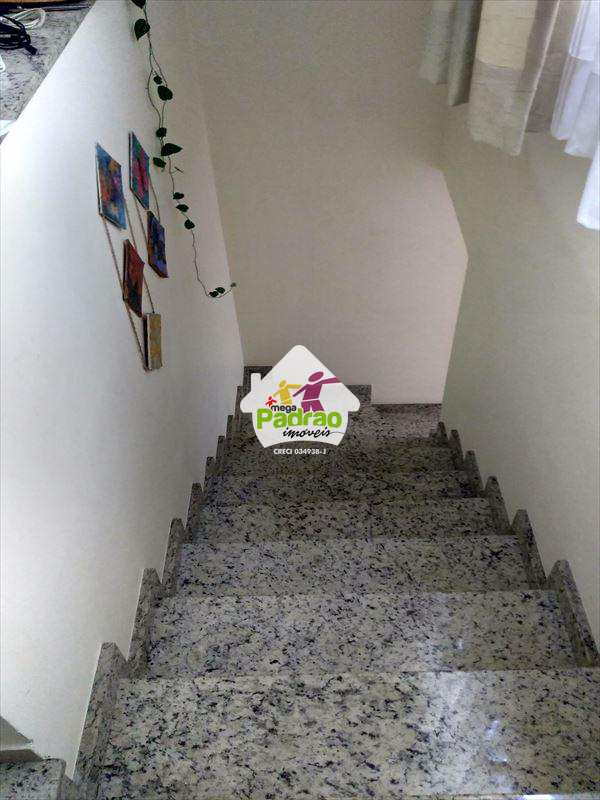 Sobrado em Guarulhos, no bairro Parque Renato Maia