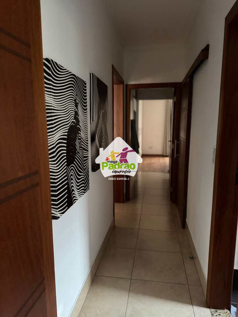 Sobrado em Guarulhos, no bairro Parque Renato Maia