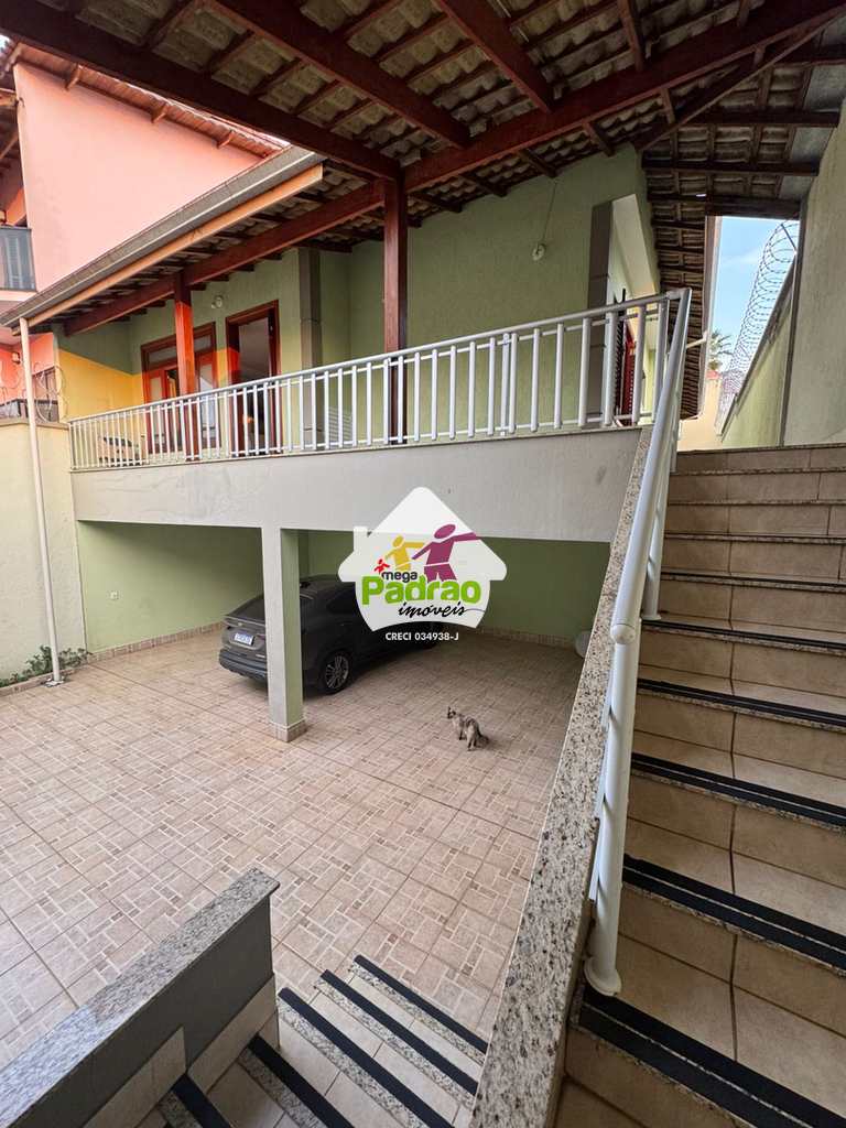 Sobrado em Guarulhos, no bairro Parque Renato Maia