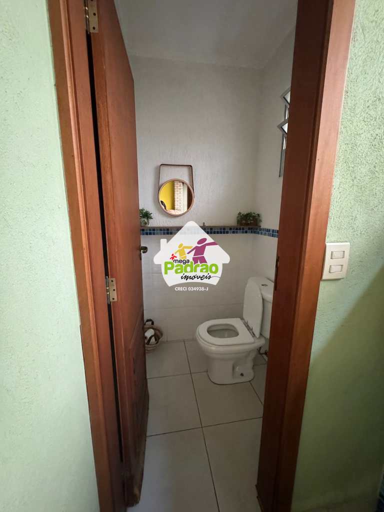 Sobrado em Guarulhos, no bairro Parque Renato Maia