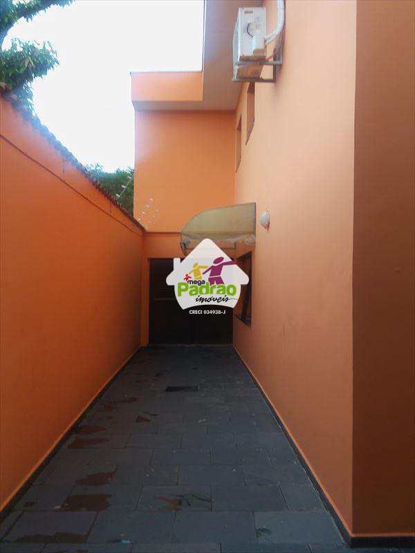 Sobrado em Guarulhos, no bairro Vila Rosália