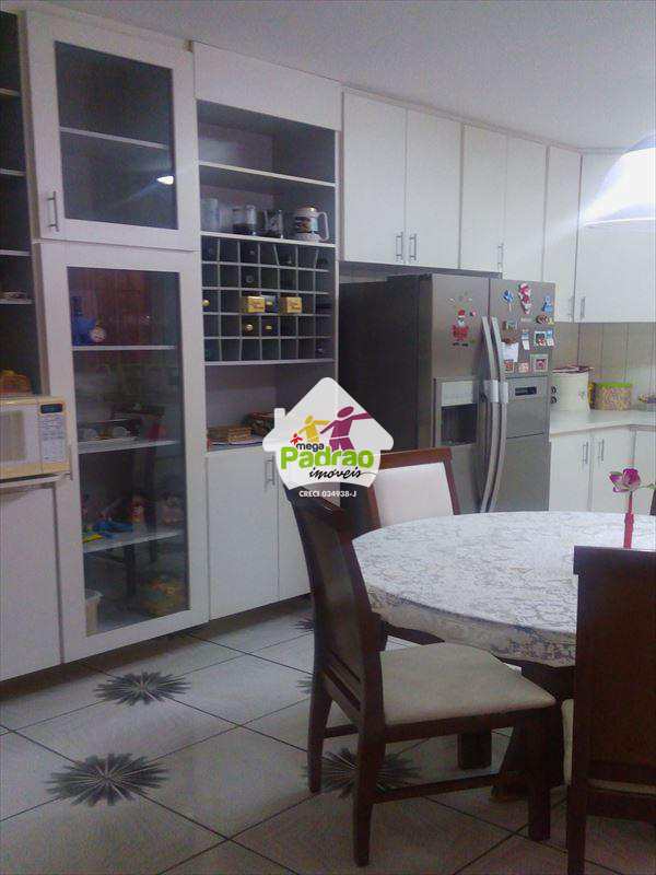 Sobrado em Guarulhos, no bairro Vila Rosália