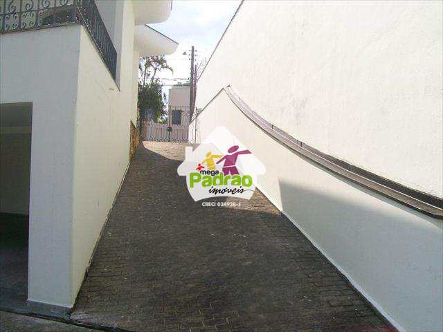 Casa em Guarulhos, no bairro Vila Galvão
