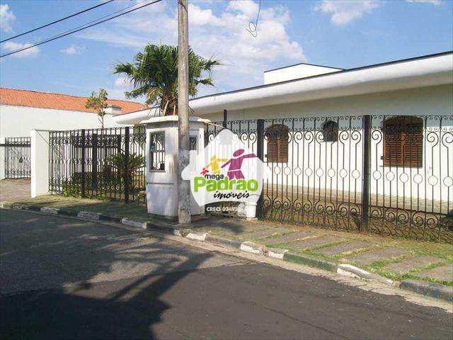 Casa em Guarulhos, no bairro Vila Galvão