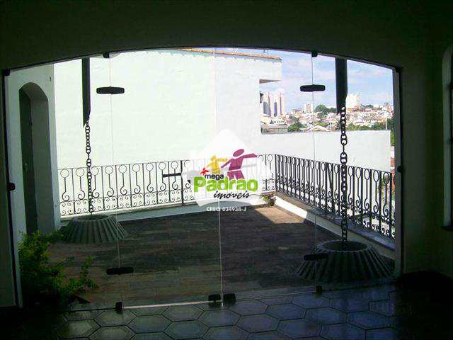 Casa em Guarulhos, no bairro Vila Galvão