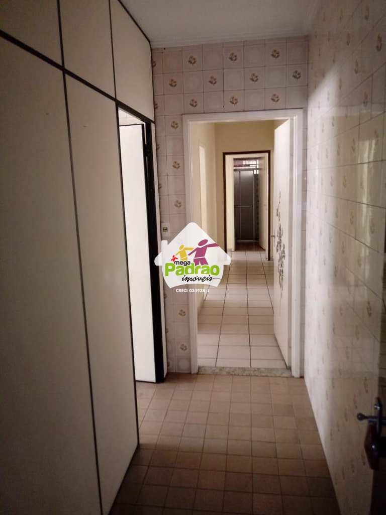 Casa Comercial em Guarulhos, no bairro Jardim Santa Mena