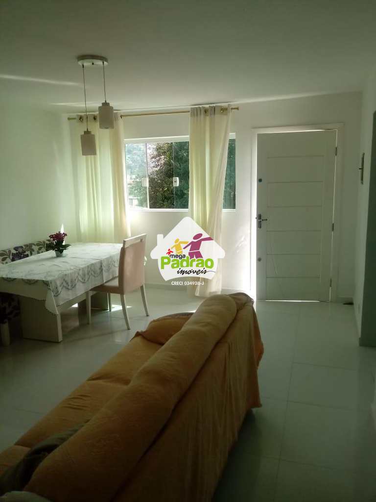 Casa em Guarulhos, no bairro Vila Galvão