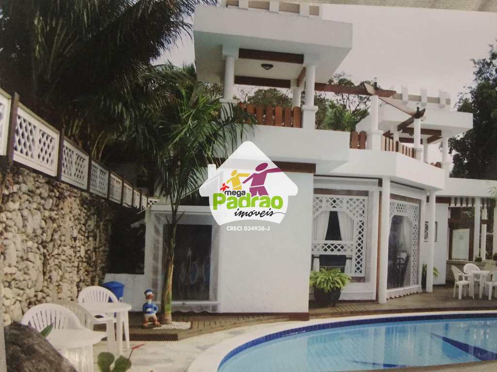 Sobrado em Ubatuba, no bairro Silop