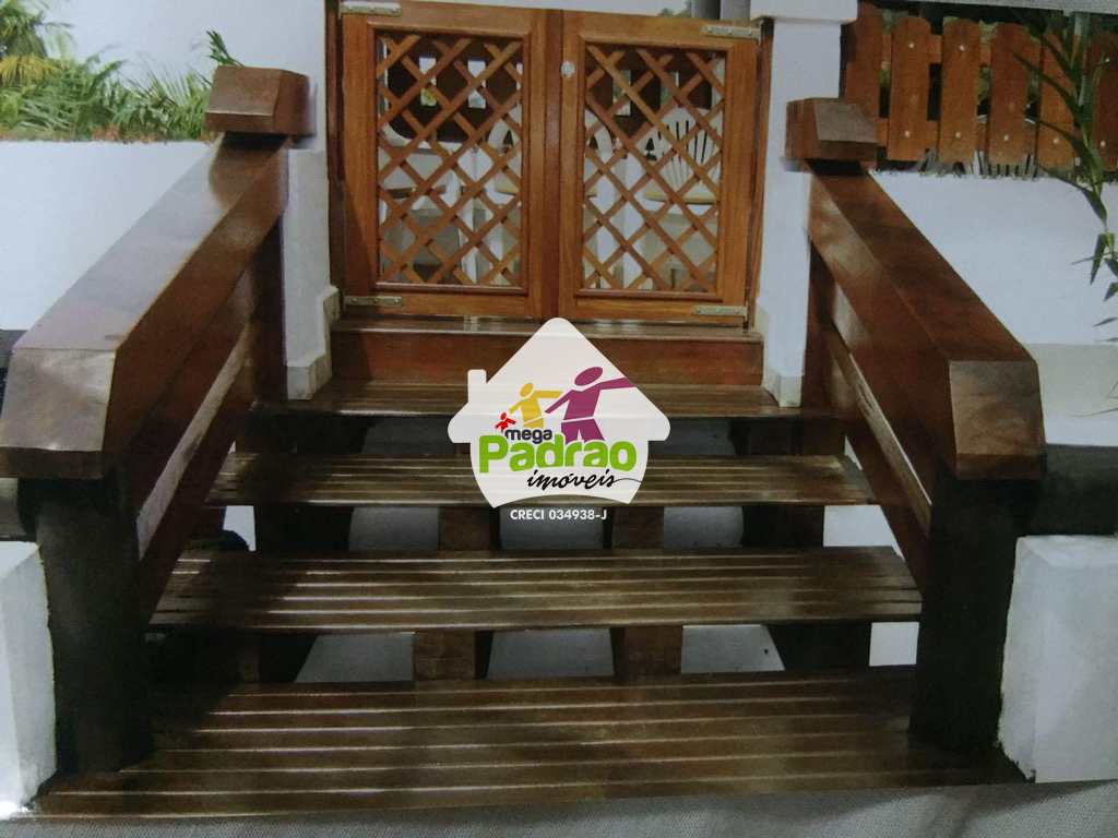 Sobrado em Ubatuba, no bairro Silop