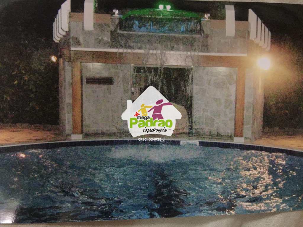Sobrado em Ubatuba, no bairro Silop