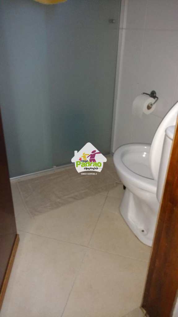 Sobrado em Guarulhos, no bairro Torres Tibagy
