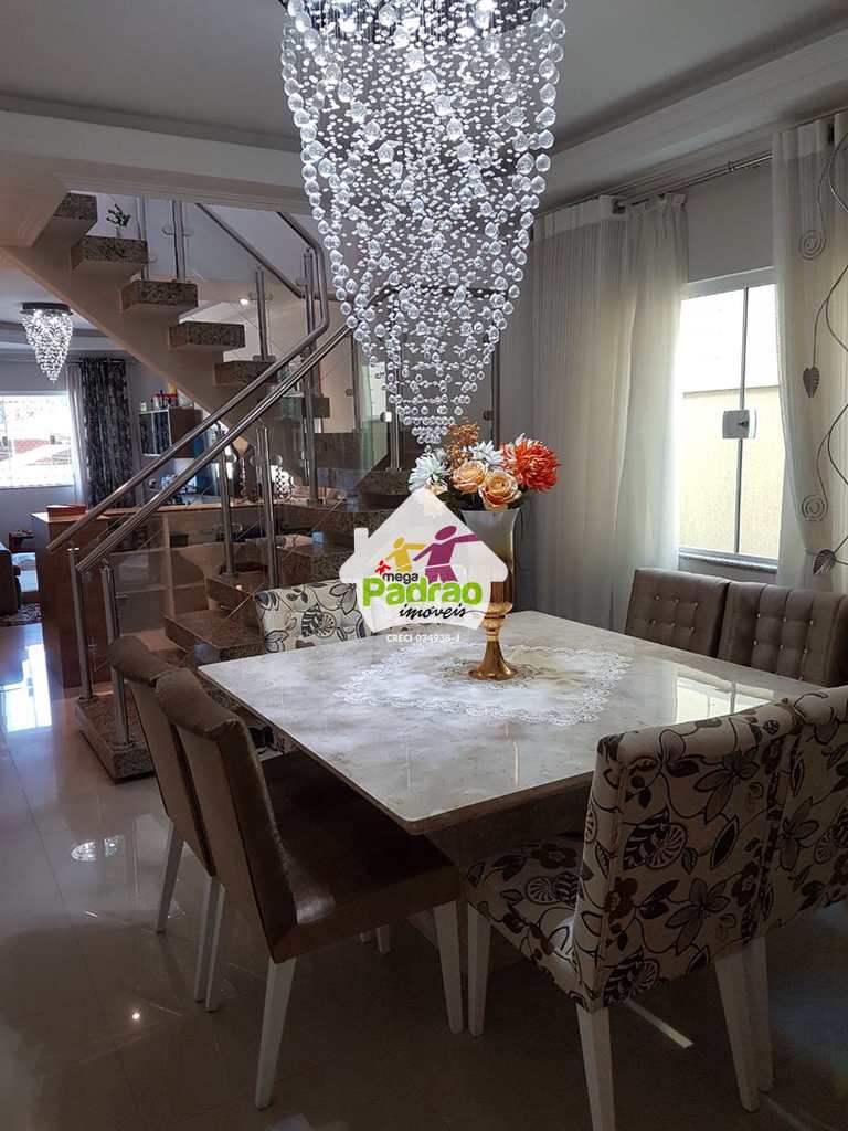 Sobrado em Guarulhos, no bairro Vila Rosália