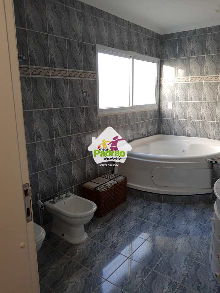 Sobrado em Guarulhos, no bairro Vila Galvão