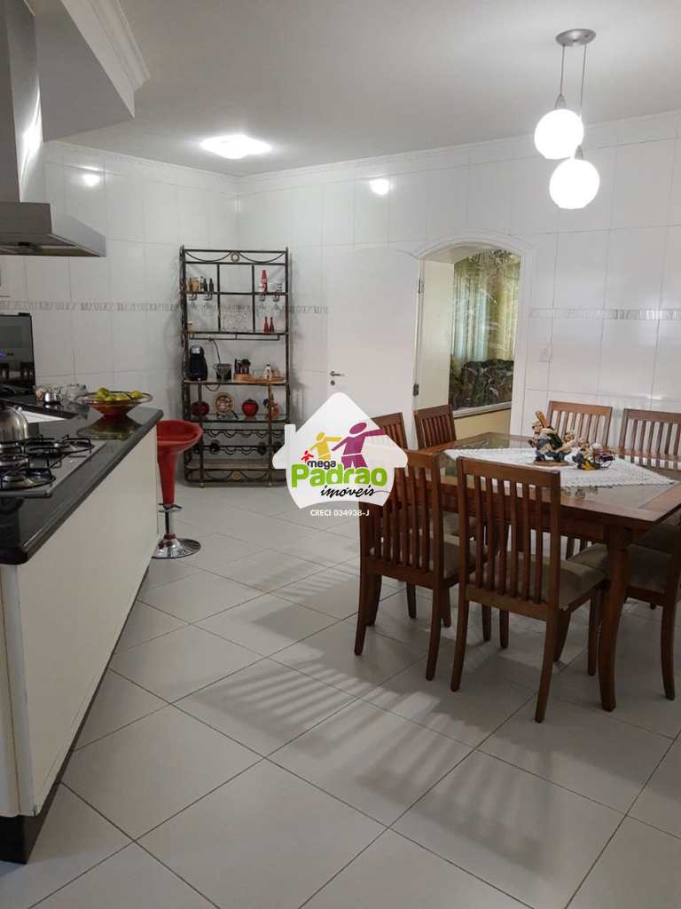 Sobrado em Guarulhos, no bairro Vila Galvão