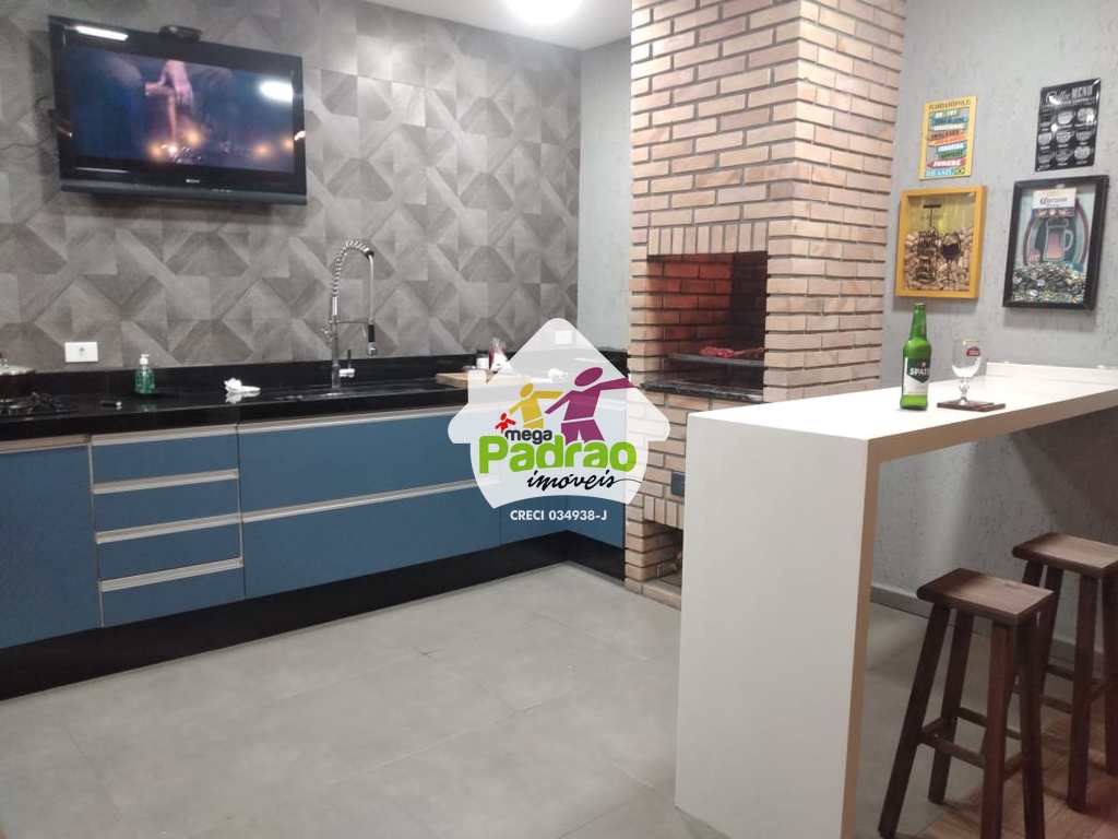 Sobrado em Guarulhos, no bairro Parque Renato Maia