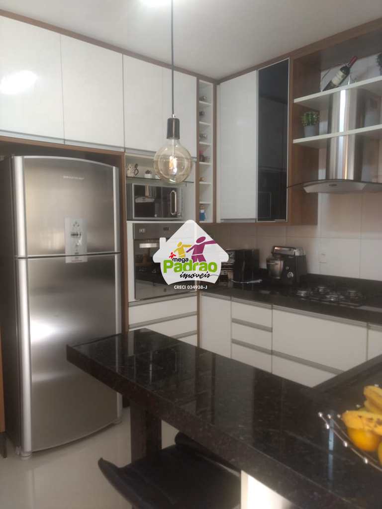 Sobrado em Guarulhos, no bairro Jardim Paraventi