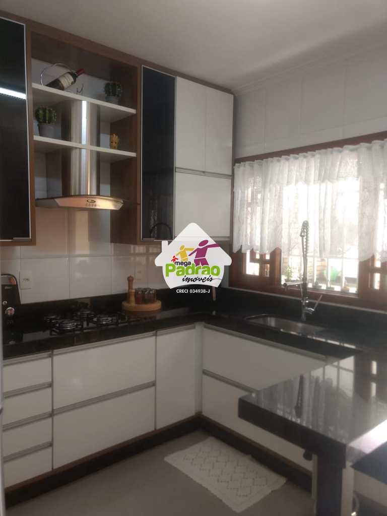 Sobrado em Guarulhos, no bairro Jardim Paraventi