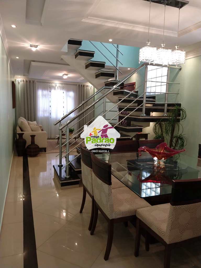 Sobrado em Guarulhos, no bairro Jardim Paraventi