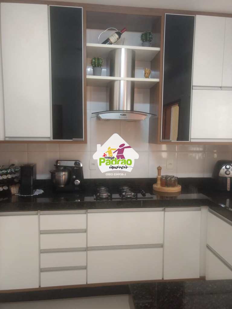 Sobrado em Guarulhos, no bairro Jardim Paraventi