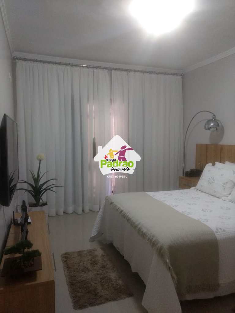 Sobrado em Guarulhos, no bairro Jardim Paraventi