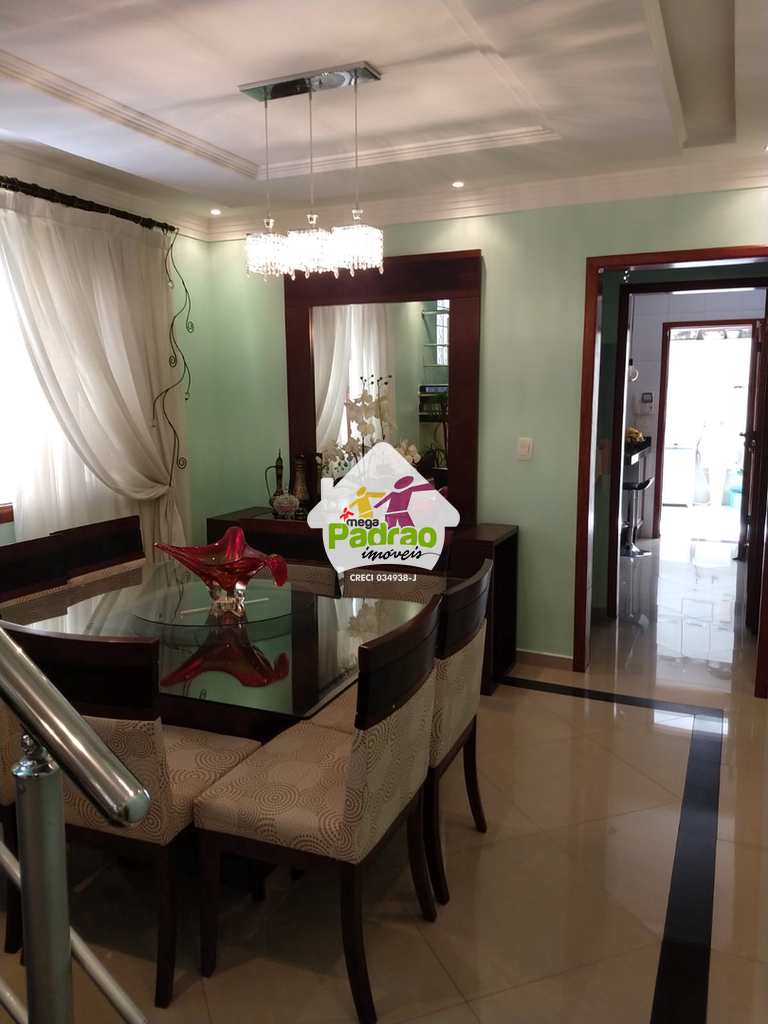 Sobrado em Guarulhos, no bairro Jardim Paraventi
