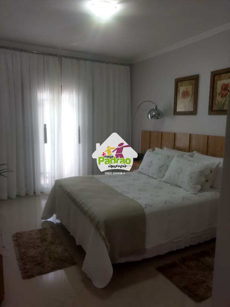 Sobrado em Guarulhos, no bairro Jardim Paraventi