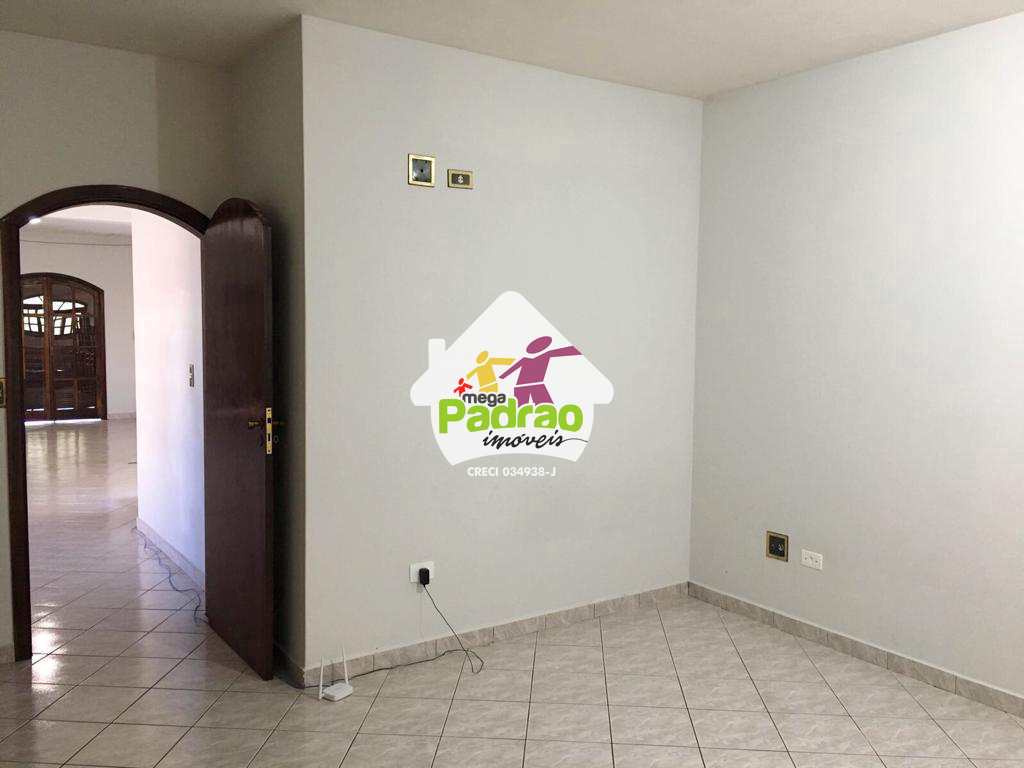 Sobrado em Guarulhos, no bairro Parque Continental II