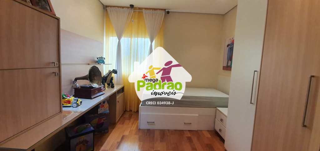 Sobrado em Guarulhos, no bairro Parque Renato Maia