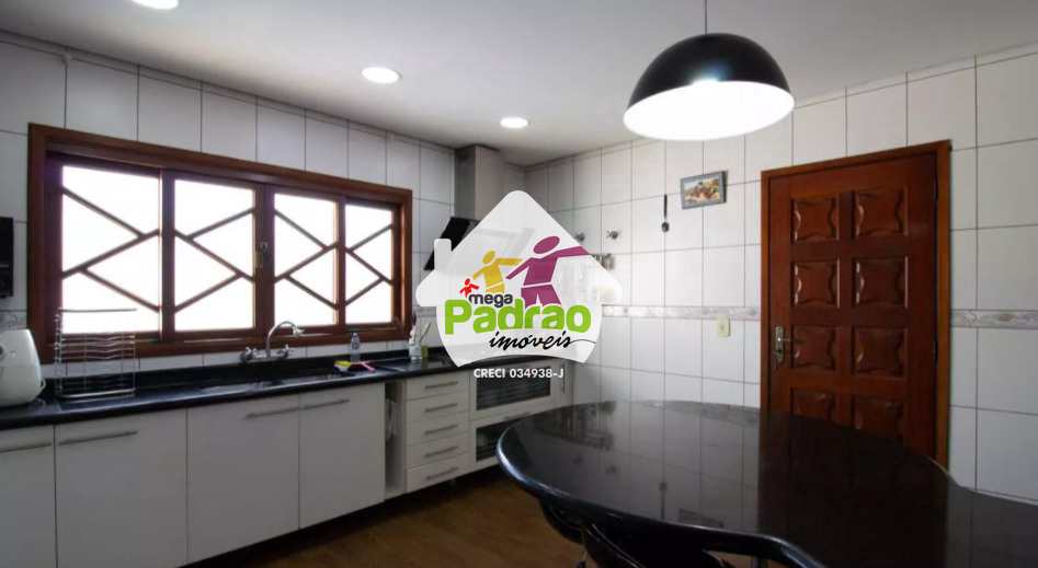 Sobrado em Guarulhos, no bairro Parque Renato Maia