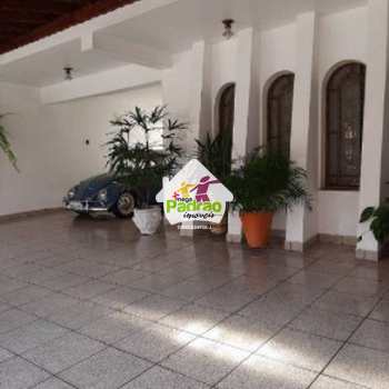 Sobrado em Guarulhos, bairro Parque Renato Maia