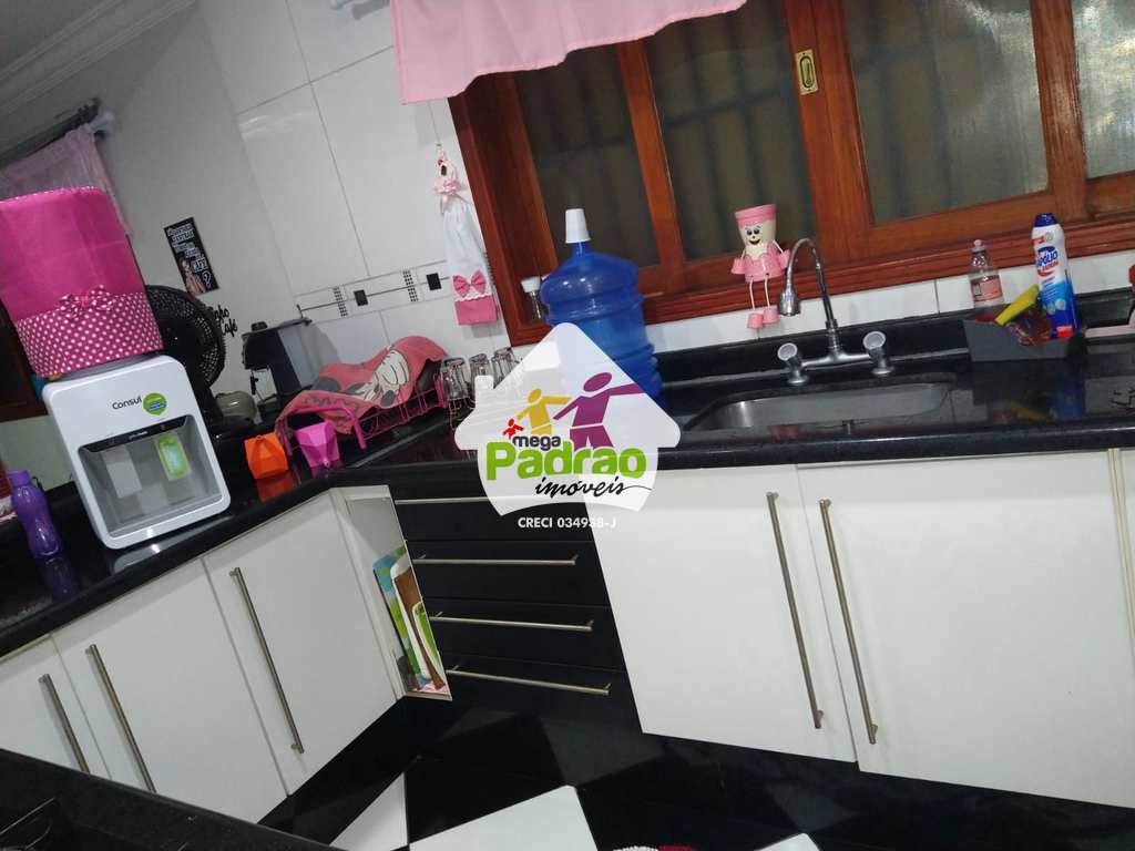 Sobrado em Guarulhos, no bairro Parque Renato Maia