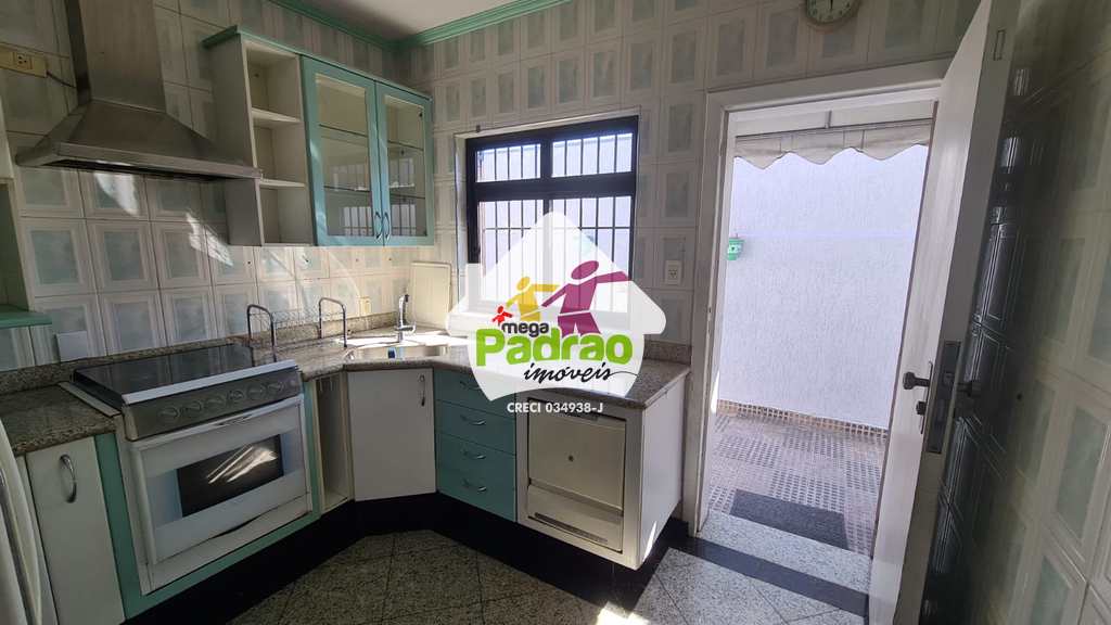 Casa em Guarulhos, no bairro Vila Galvão