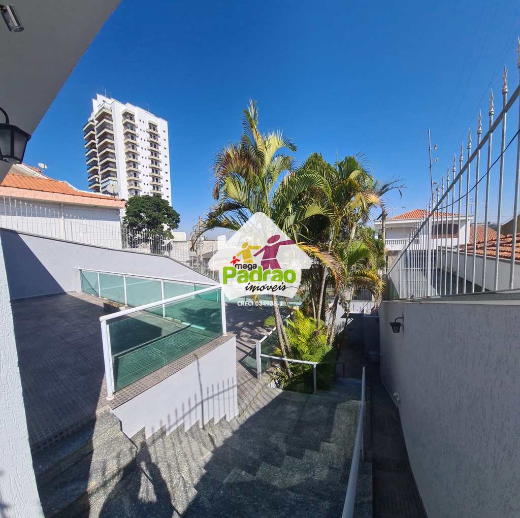 Casa em Guarulhos, no bairro Vila Galvão