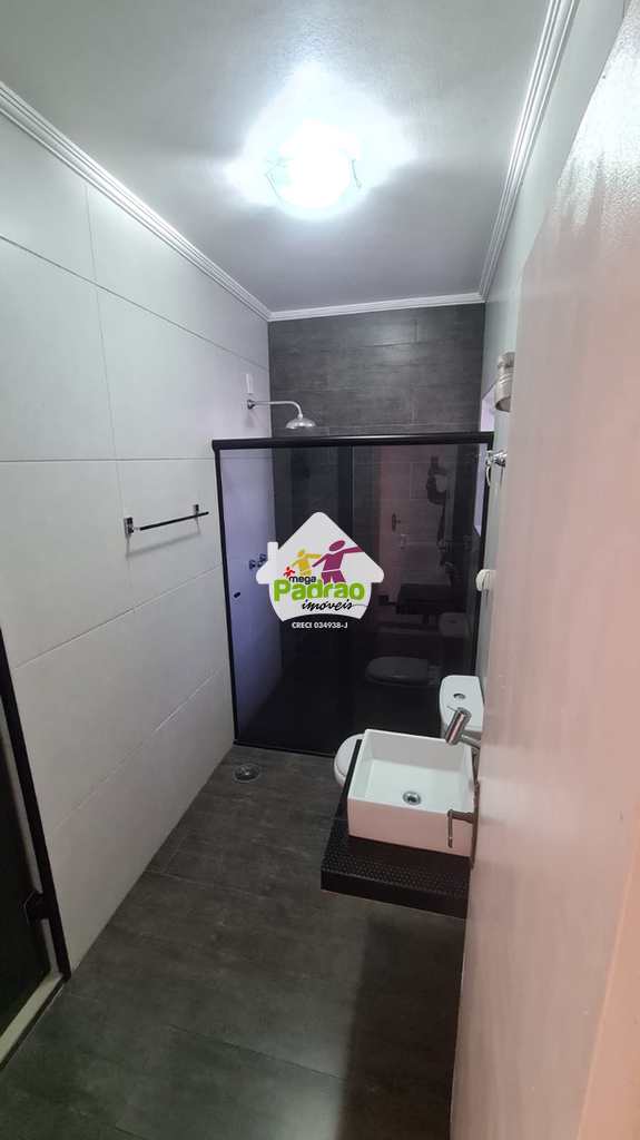 Casa em Guarulhos, no bairro Vila Galvão