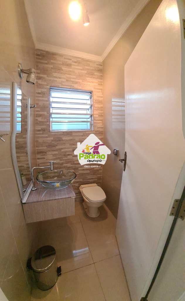 Casa em Guarulhos, no bairro Vila Galvão