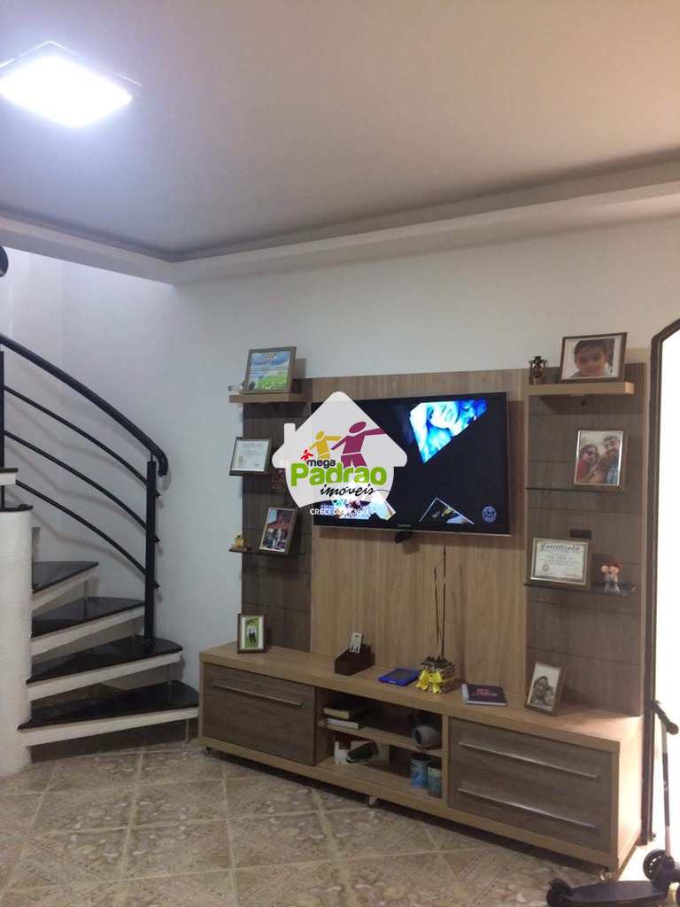Sobrado em Guarulhos, no bairro Jardim Adriana