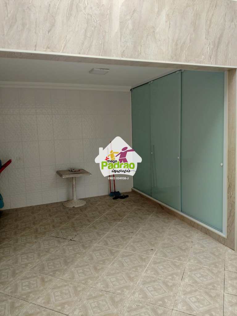 Sobrado em Guarulhos, no bairro Jardim Adriana