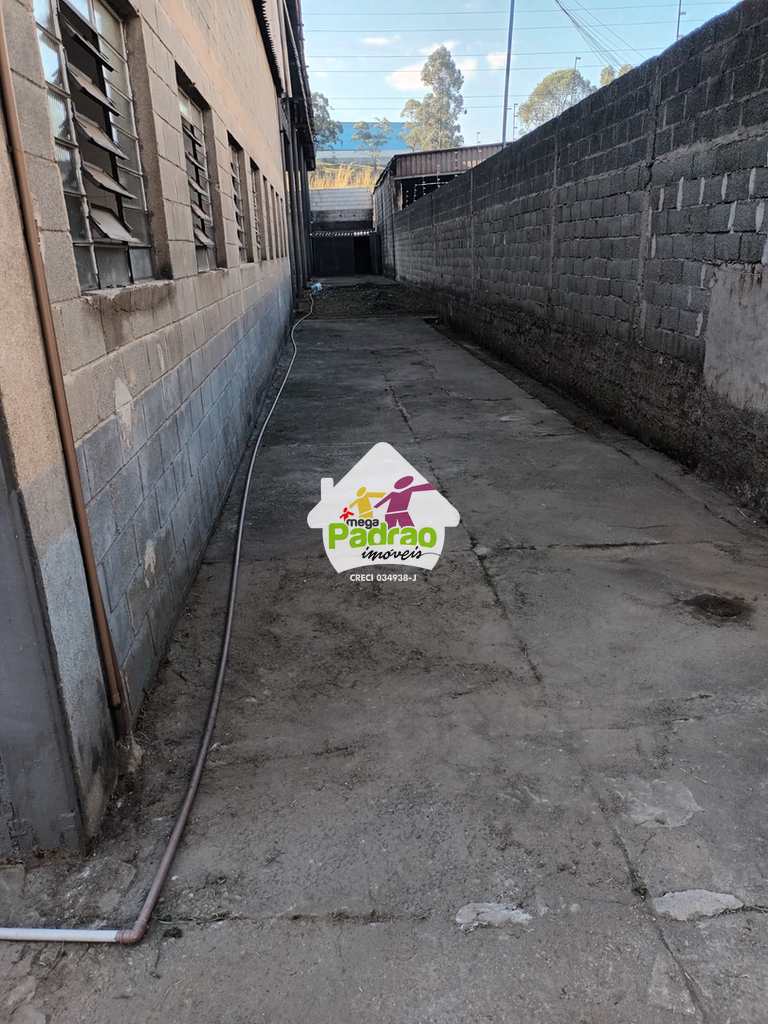 Galpão em Guarulhos, no bairro Água Chata